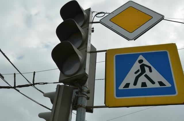 В центре Архангельска из-за повреждения на кабельной линии не работает ряд светофоров
