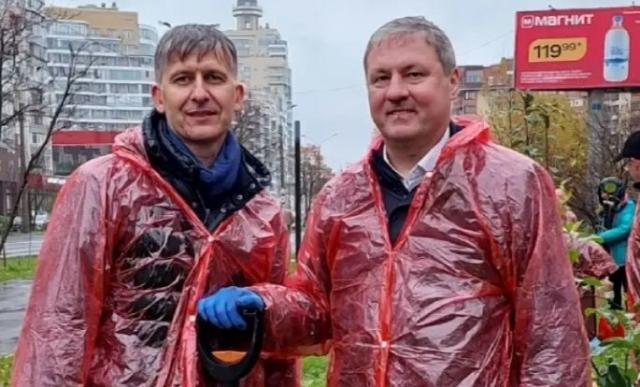 Доблестный Морев взялся за лопату