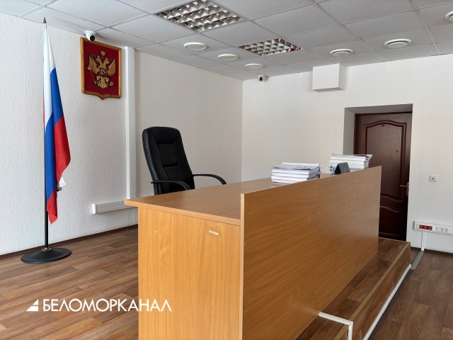 В Поморье предприниматель укрепил проезд с помощью автопокрышек