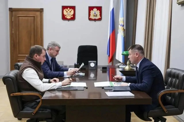 Александр Цыбульский поддержал выдвижение главы Виноградовского округа Александра Первухина на новый срок